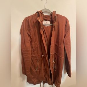 Brown/ tan coat